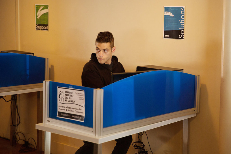 Illustration for article titled Mr. Robot: “eps1.9zer0-daY.avi”